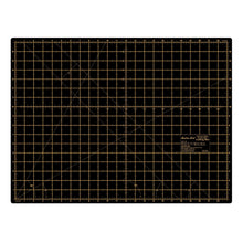 Load image into Gallery viewer, Skurðarmotta 24" x 18" (60cm x 45cm)