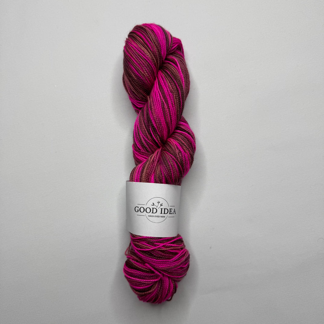 Good idea - Handlitað fingering garn