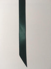 Load image into Gallery viewer, 1.6 cm satin borðar - grænir