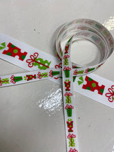 Load image into Gallery viewer, Jólaborðar með mynd af pökkum